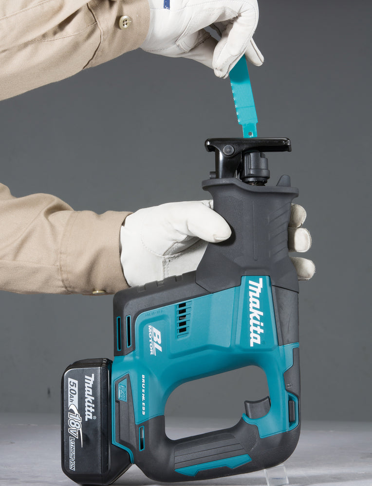 Akku-Säbelsäge LXT® – 18V • 0 – 3 000 min⁻¹ • 20 mm
